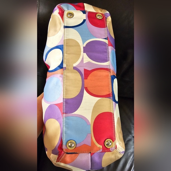 Coach Multicolored Sateen Soho Pleated Scarf Print purse bag EUC - Picture 9 of 16